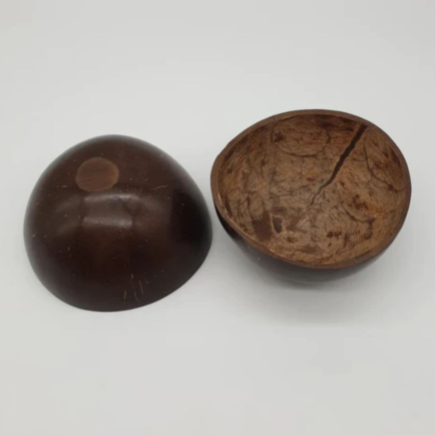 Polished Oval Coconut Shell Bowls 200ml - 250 Pack thumbnail 3