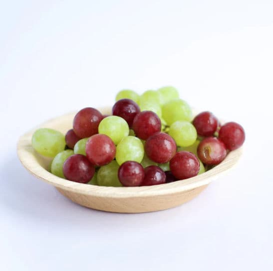 6" / 15 cm Round Palm Leaf Plates - 25 Pack product image 2